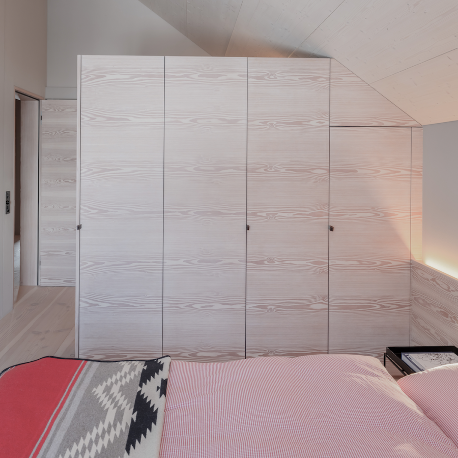 A04-Innenausbau-Innenarchitektur-Einbauschränke-interiordesign-Chalet-Andermatt-Basel-Dinesen-Douglasie-Möbeldesign